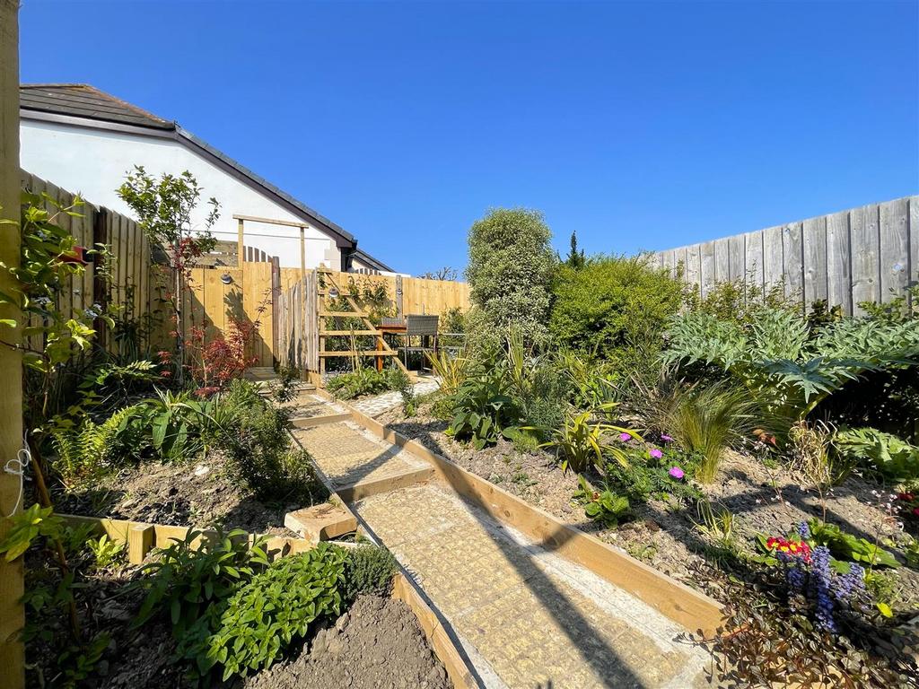 Garden .jpg