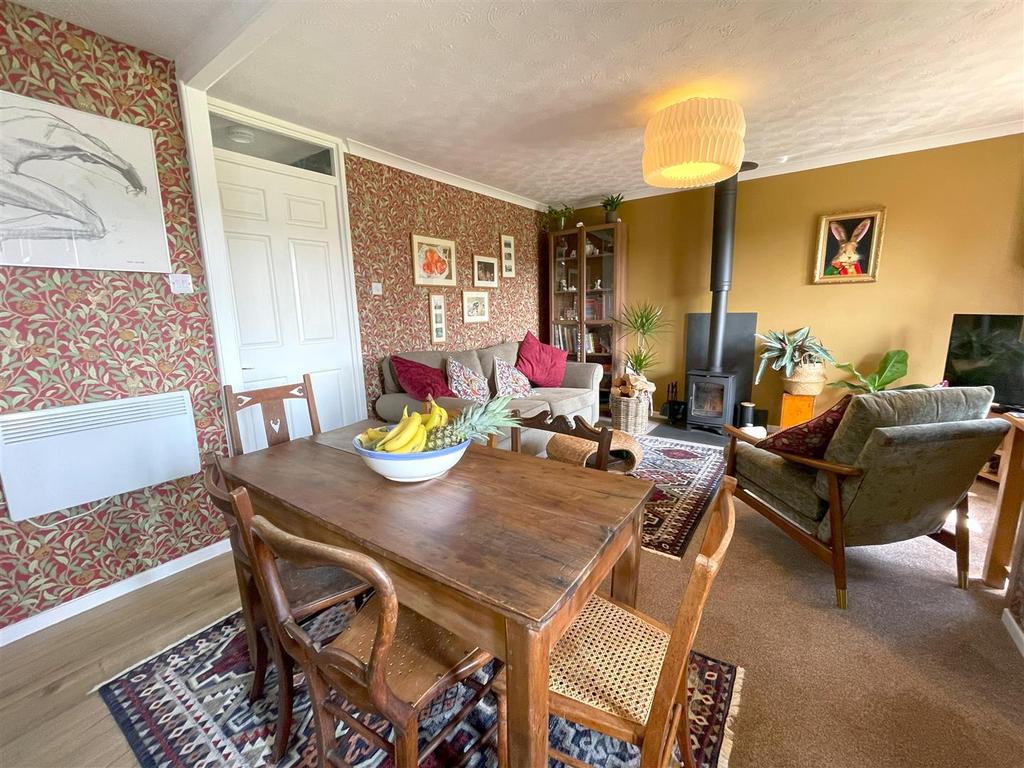 Dining area.jpg