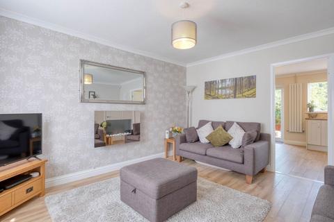 15 Teeswater Close, Bromsgrove, B60 3PX
