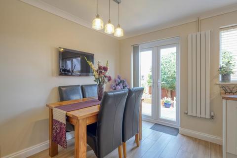 15 Teeswater Close, Bromsgrove, B60 3PX