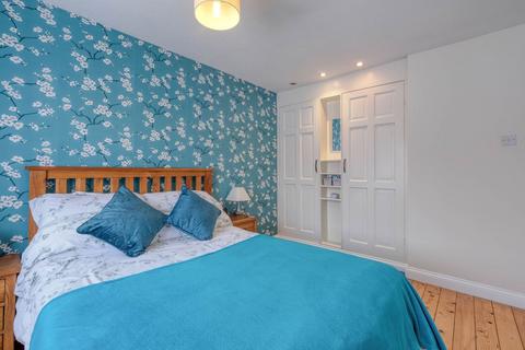 15 Teeswater Close, Bromsgrove, B60 3PX