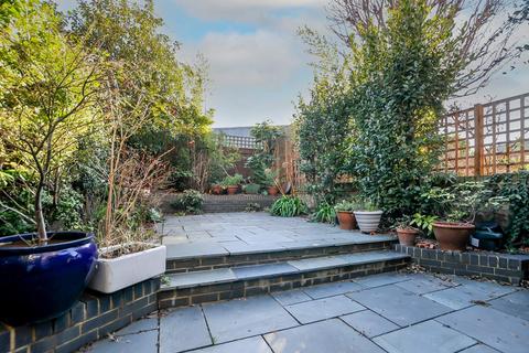 53 Dynevor Road, London, N16 0DL