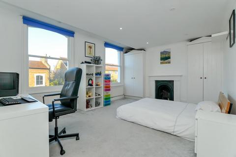 53 Dynevor Road, London, N16 0DL