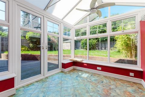 5 Perran Close, Hartley, Longfield, DA3 7EU