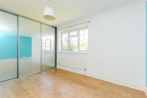 5 Perran Close, Hartley, Longfield, DA3 7EU