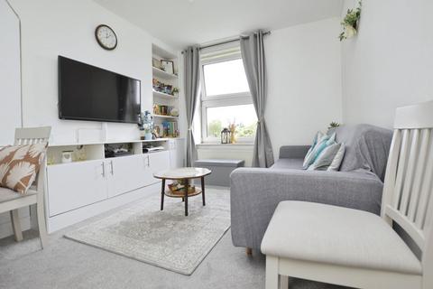 3 bedroom flat for sale, Bishops Way, Bethnal Green