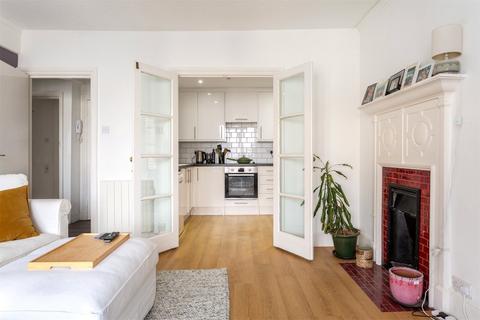 1 bedroom apartment for sale, Adelaide Crescent, Hove BN3