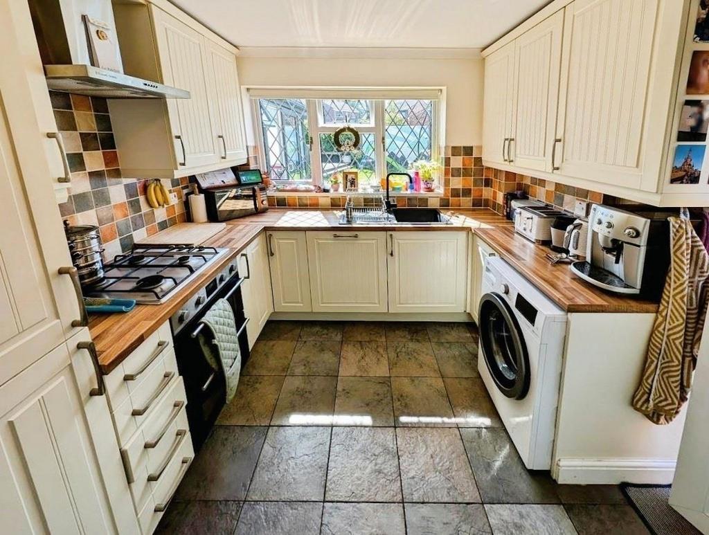 9 Templar kitchen d.jpg