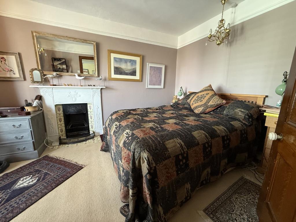 Front Double Bedroom 2