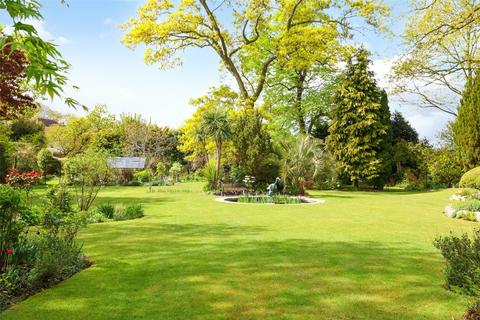 5 bedroom detached house for sale, Silverdale Avenue, Ashley Park, KT12