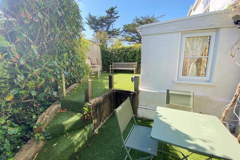 3 bedroom semi-detached house for sale, West Kitty, St. Agnes, 3 bedroom cottage in the village centre with no onward chain.