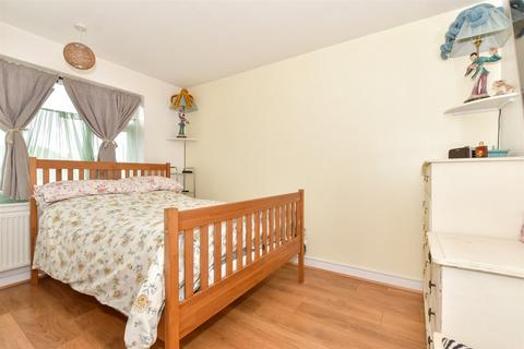 2 bedroom flat for sale, Luton Avenue, Broadstairs, Kent