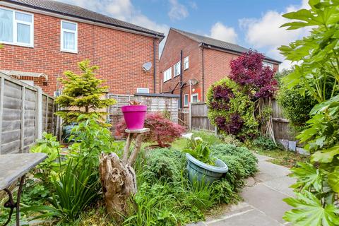 2 bedroom flat for sale, Luton Avenue, Broadstairs, Kent