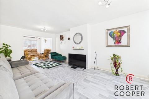 85 Warwick Avenue, Harrow, HA2 8RE