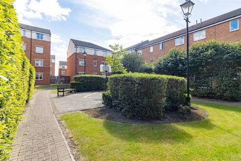 17 Redgrave Close, Gateshead, NE8 3JD