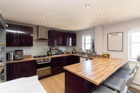 17 Redgrave Close, Gateshead, NE8 3JD