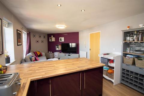17 Redgrave Close, Gateshead, NE8 3JD