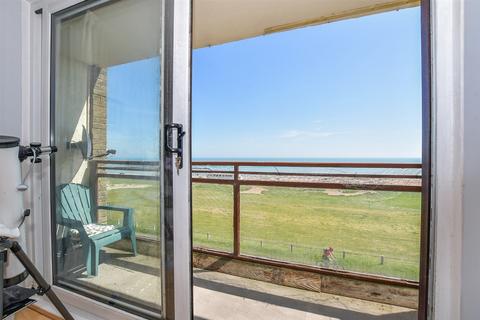 2 bedroom flat for sale, Grand Parade, Littlestone, New Romney, Kent