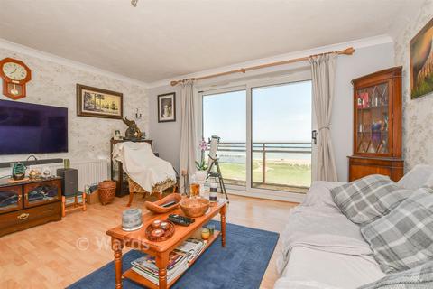 2 bedroom flat for sale, Mulberry Court, Littlestone TN28