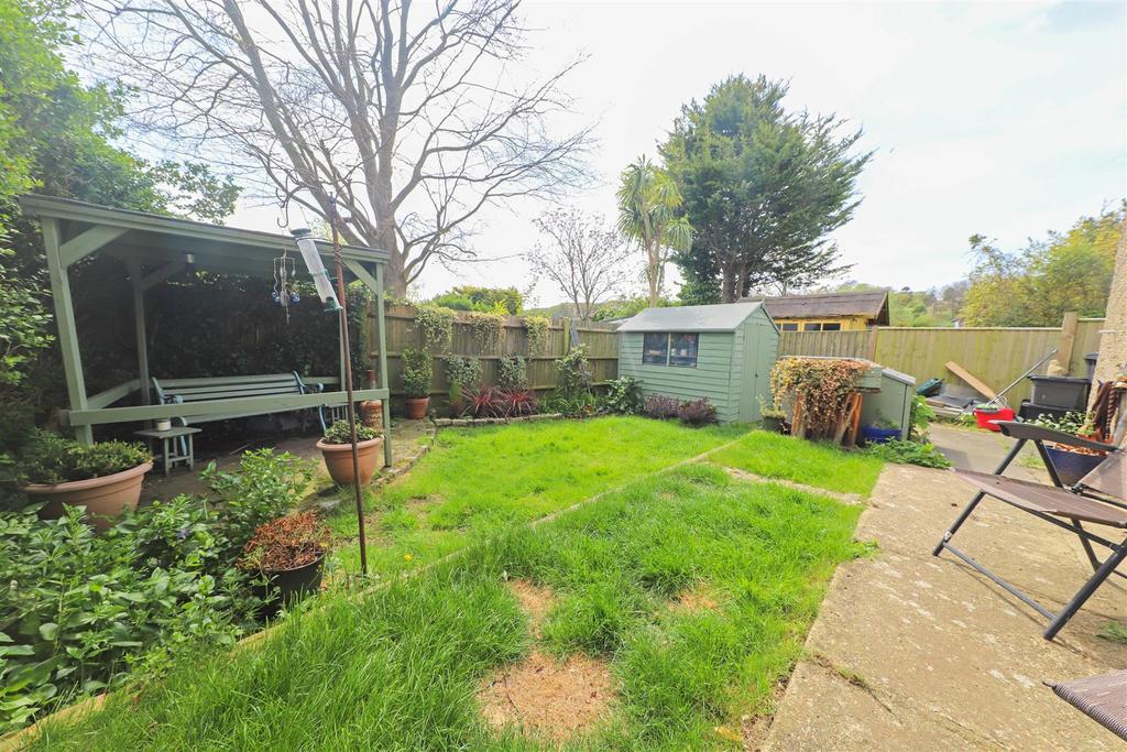 Court farm rd garden .jpg