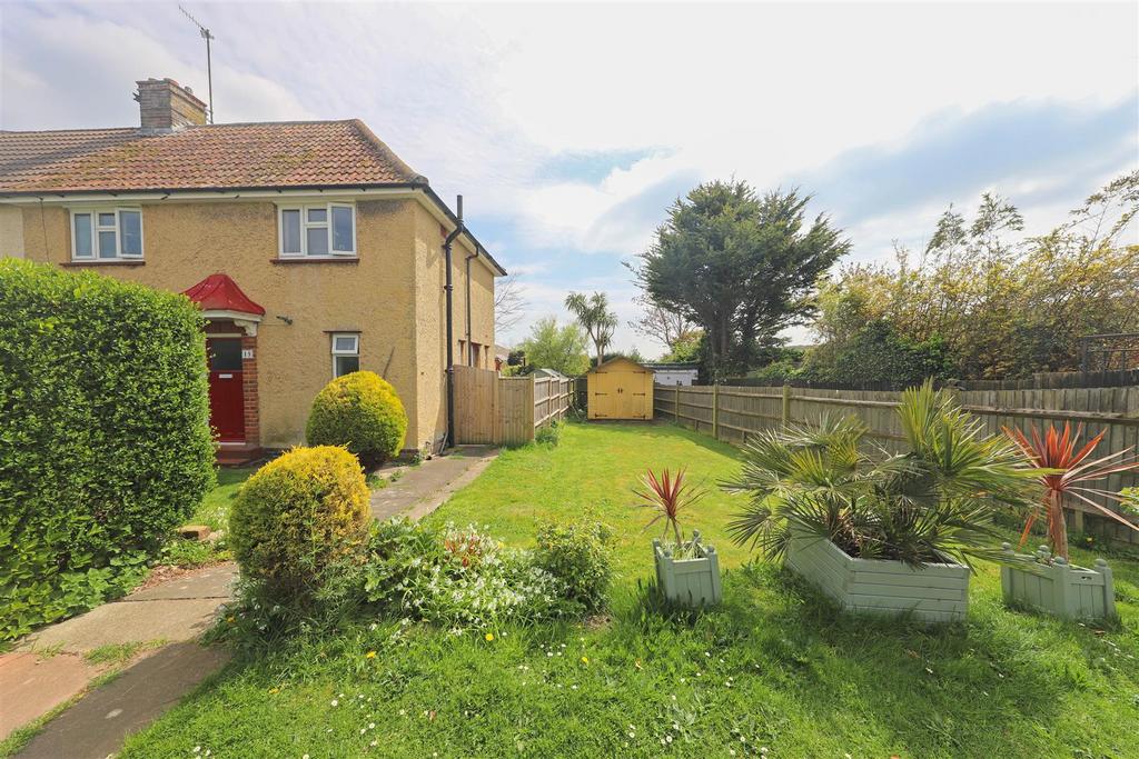 Court farm rd front1.jpg