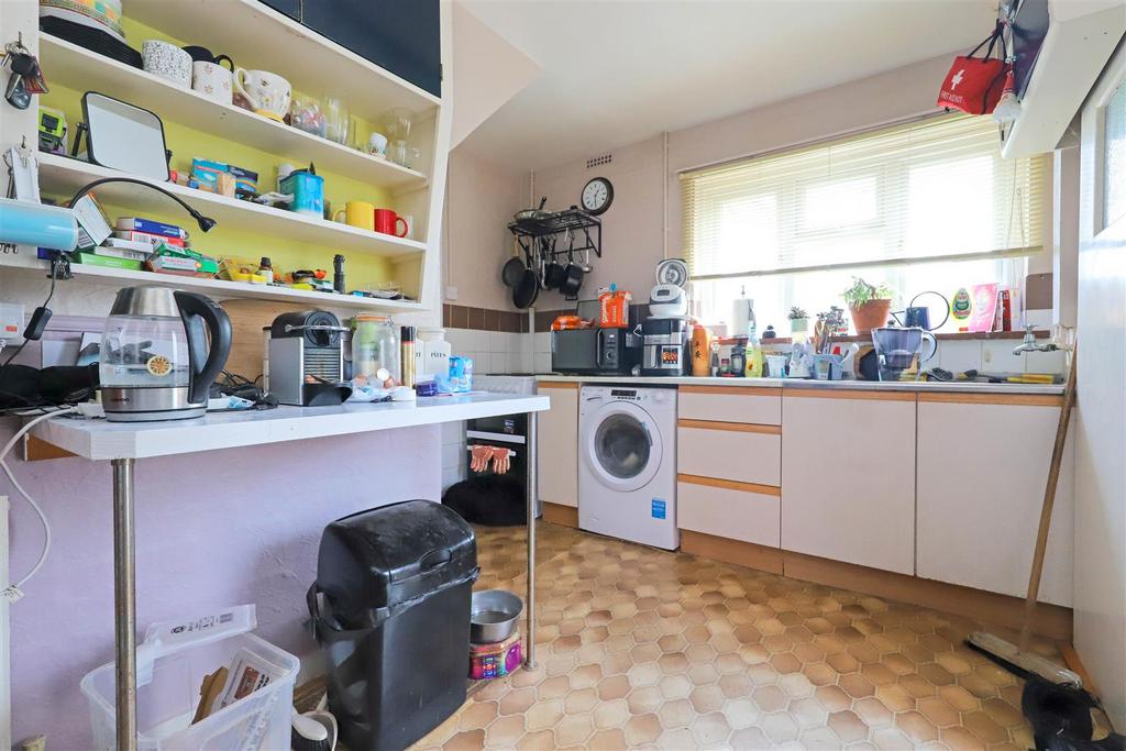 Court farm rd kitchen.jpg