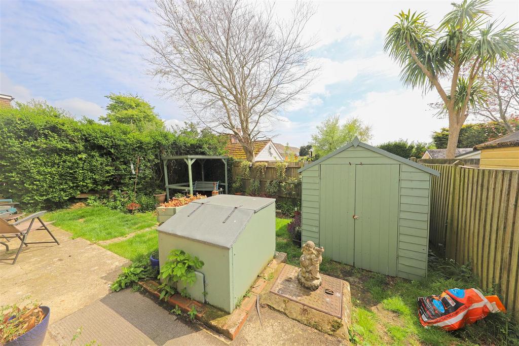 Court farm rd garden 1.jpg