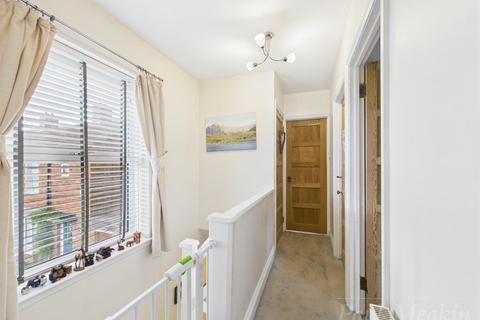33 Kings Walk, South Croydon, CR2 9BS