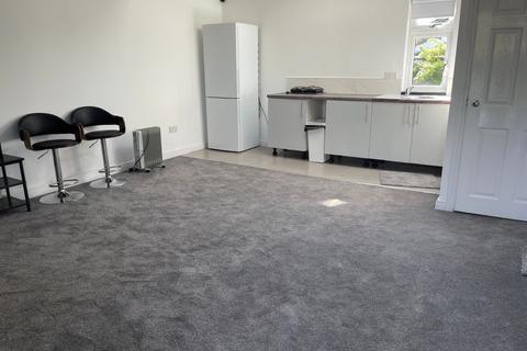 1 bedroom flat to rent - Ground Floor Flat, 2 Gillity Close, Walsall, WS5 3PW