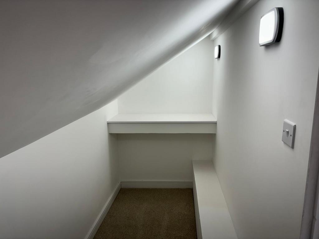 Bedroom 4 storage