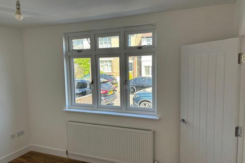 4 bedroom end of terrace house to rent, Bishop Road, Chelmsford CM1