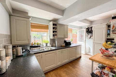 5 bedroom semi-detached house for sale, Valley Drive, Dunston, NE11