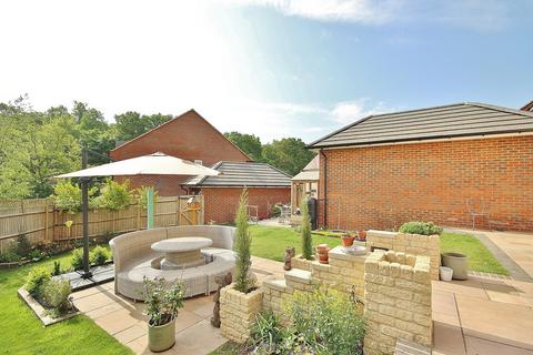 undefined, Foxglove End, North Leigh, OX29