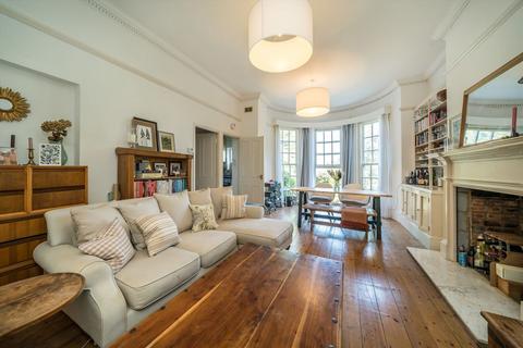 Flat 1, 13 Cranes Drive, Surbiton, KT5 8AJ