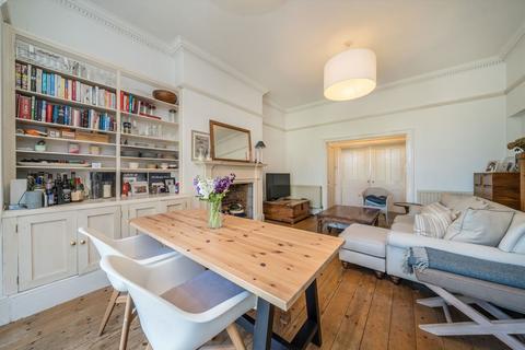 Flat 1, 13 Cranes Drive, Surbiton, KT5 8AJ