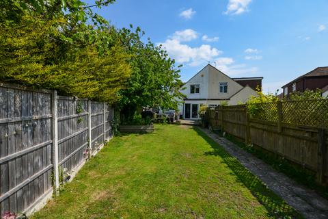 1 Broad Road, Eastbourne, BN20 9QS