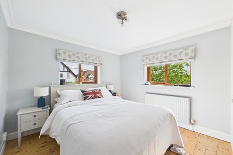 2 Allanson Road, Marlow, SL7 1LF