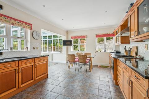 2 Goosefields, Rickmansworth, WD3 4BE