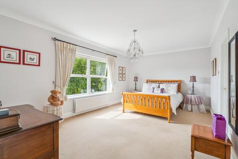 2 Goosefields, Rickmansworth, WD3 4BE