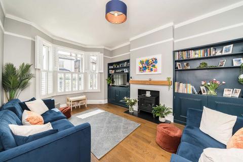 11 Rossiter Road, London, SW12 9RY