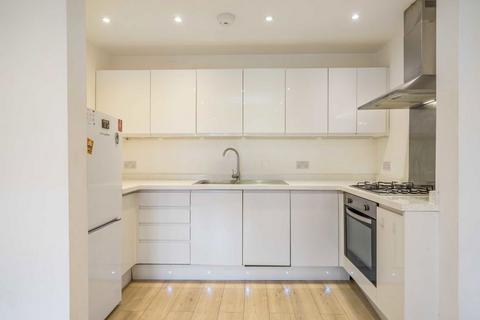 2 bedroom flat for sale, Gleneagle Road, London SW16