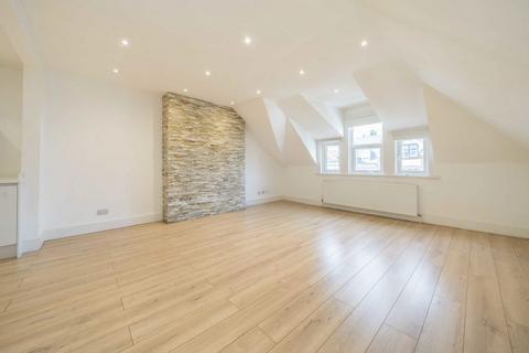 2 bedroom flat for sale, Gleneagle Road, London SW16