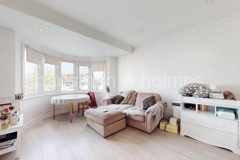 2 bedroom flat for sale, Highfield Avenue, NW11