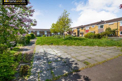 3 bedroom terraced house for sale, St Audreys Close, Hatfield