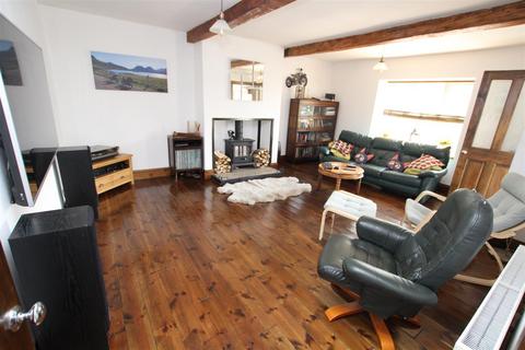 8 Back Lane, Heaton, Bradford, BD9 4BX
