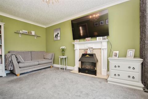73 Caistor Avenue, Scunthorpe, DN16 3QN