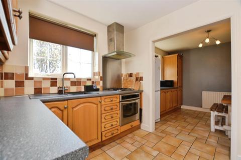 73 Caistor Avenue, Scunthorpe, DN16 3QN