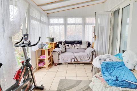 3 bedroom terraced house for sale, Cedar Road, Hythe
