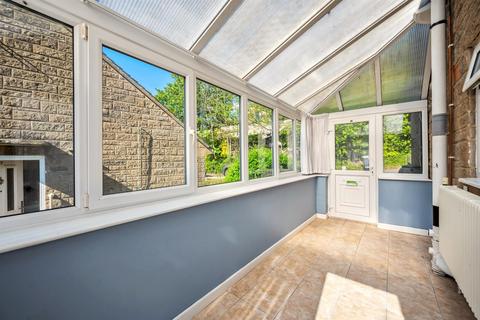 16 Bemrose Gate, Bamford, Hope Valley, S33 0AE