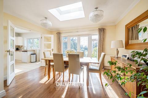 16 The Chase, Romford, RM1 4BE